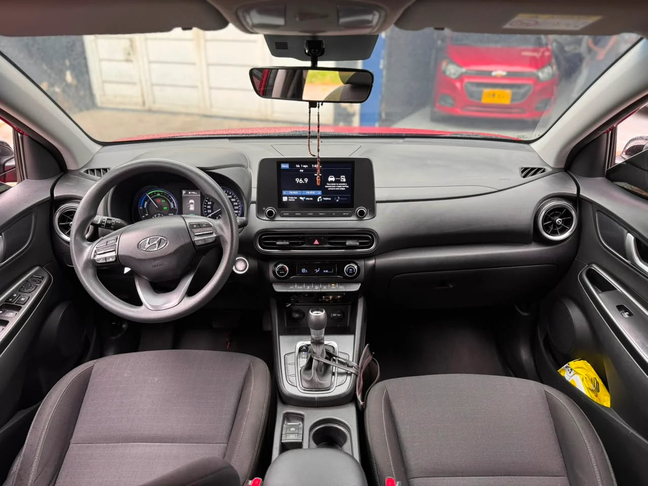 HYUNDAI KONA PREMIUM HYBRID AT