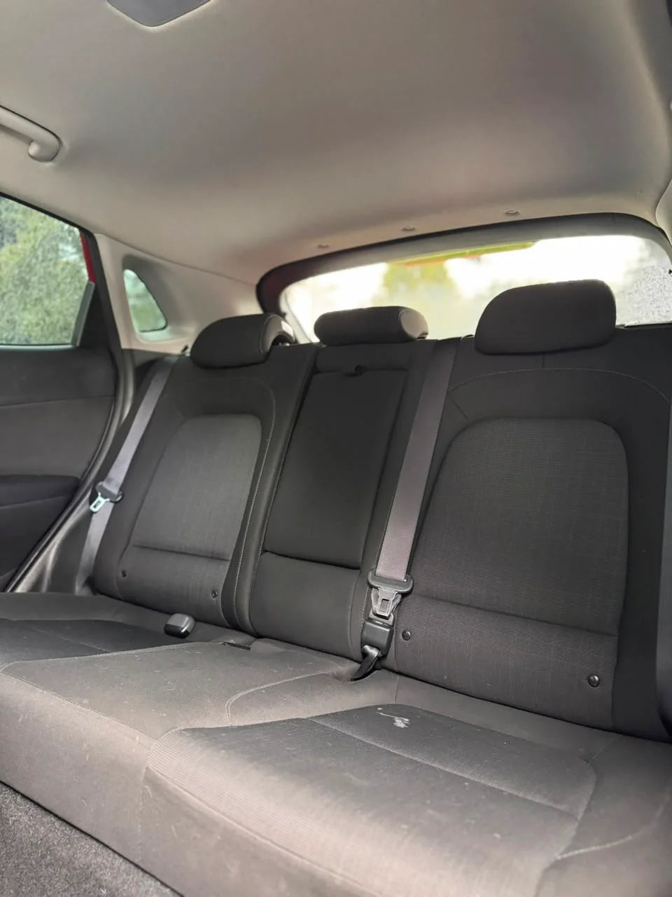 HYUNDAI KONA PREMIUM HYBRID AT