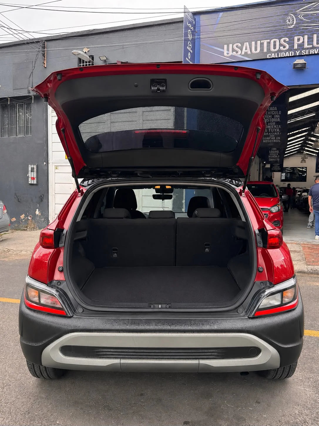 HYUNDAI KONA PREMIUM HYBRID AT