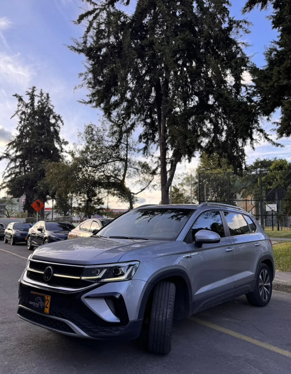 VOLKSWAGEN TAOS HIGHLINE AT