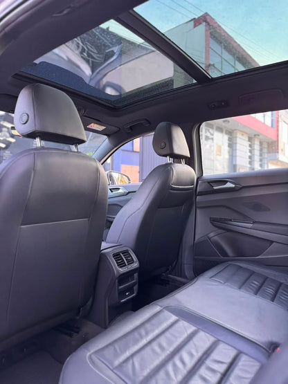 VOLKSWAGEN TAOS HIGHLINE AT
