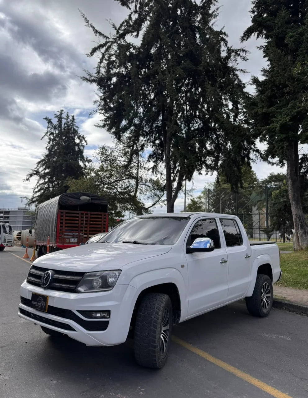 VOLKSWAGEN AMAROK TRENDLINE TURBO DIÉSEL MT 4X4