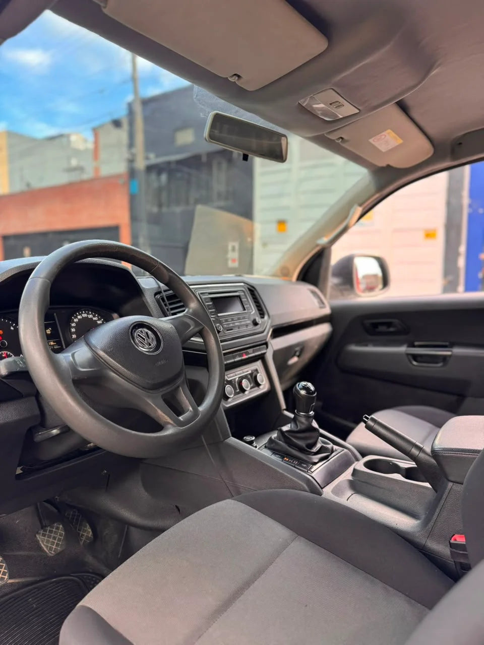 VOLKSWAGEN AMAROK TRENDLINE TURBO DIÉSEL MT 4X4
