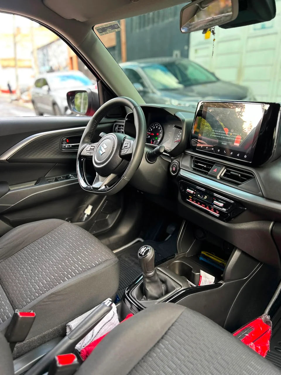 SUZUKI SWIFT HÍBRIDO GLX MT
