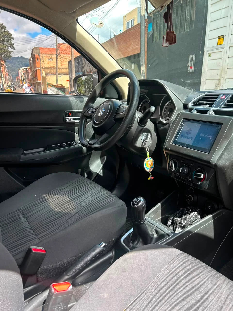 SUZUKI SWIFT DZIRE MT