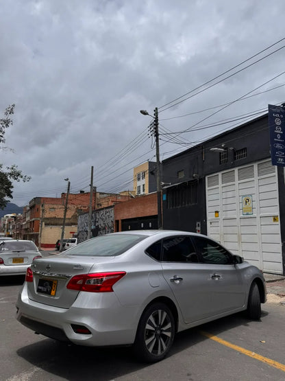 NISSAN SENTRA B17 EXCLUSIVE CVT