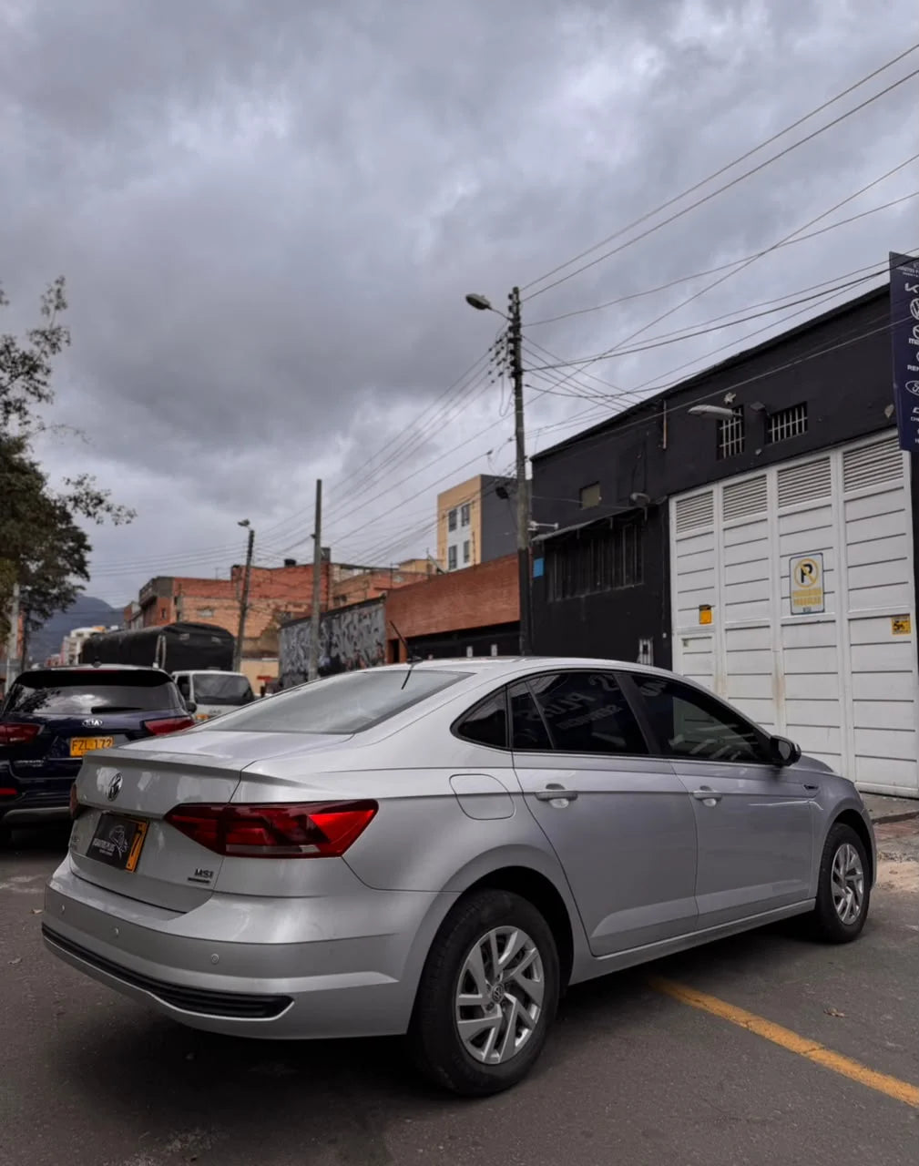 VOLKSWAGEN VIRTUS TRENDLINE 1.6 AT 2019