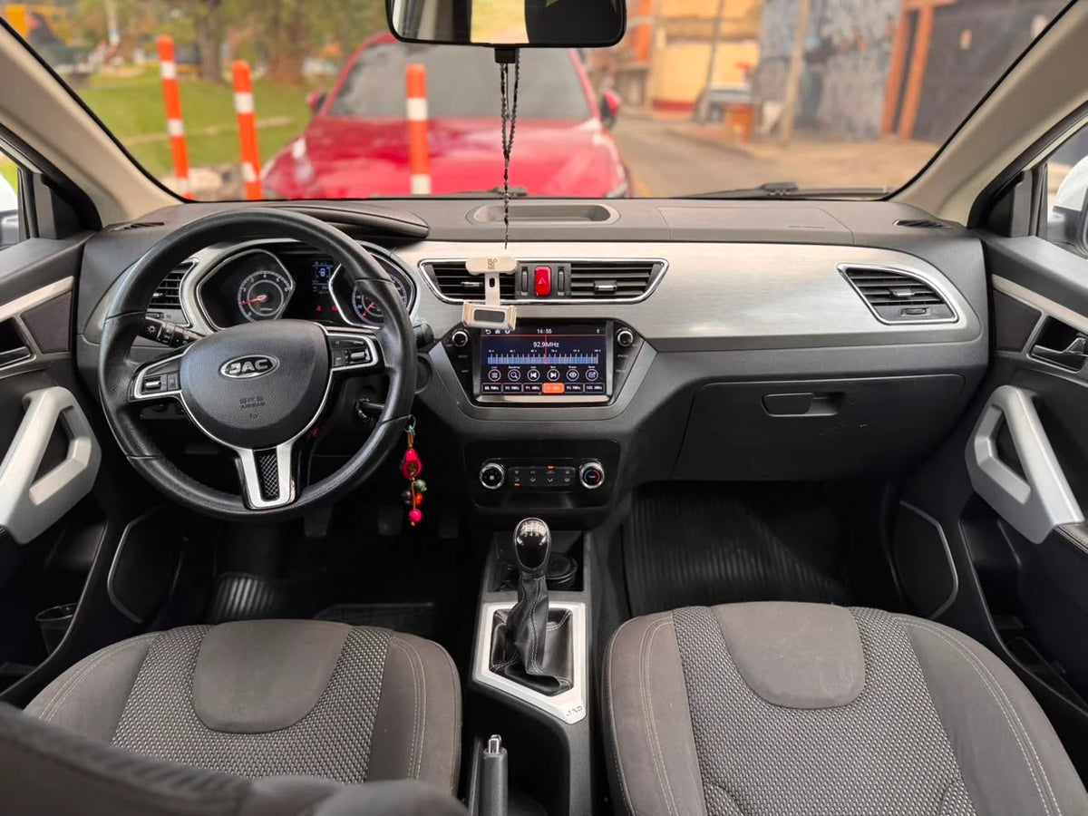 JAC S2 MT