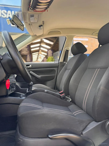 VOLKSWAGEN JETTA MT
