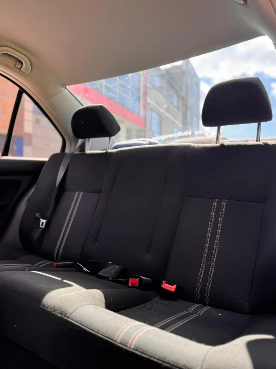 VOLKSWAGEN JETTA MT