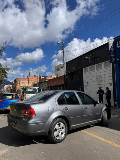 VOLKSWAGEN JETTA MT