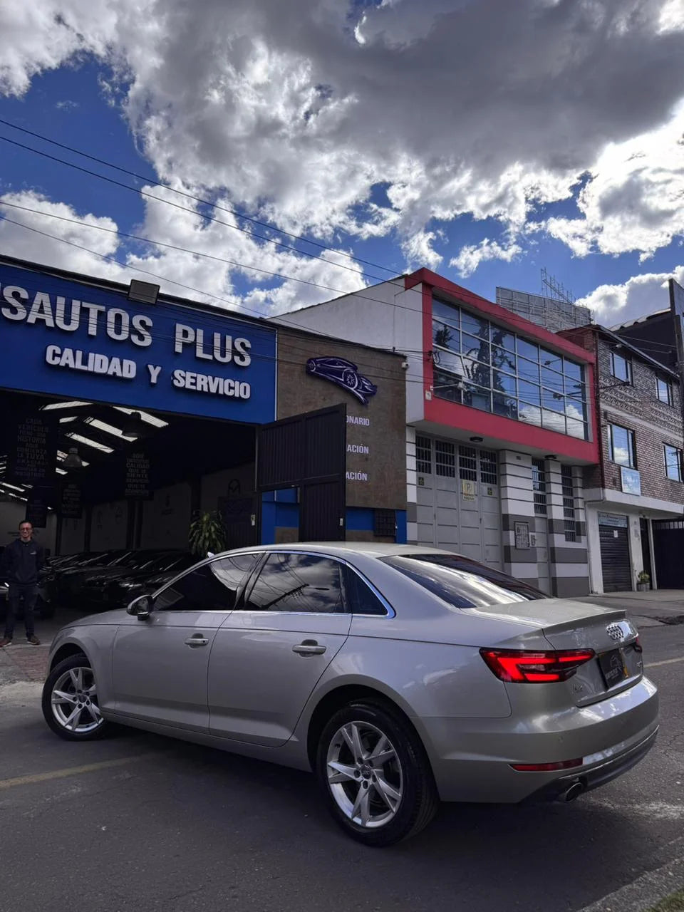 AUDI A4 2.0 TFSI S TRONIC