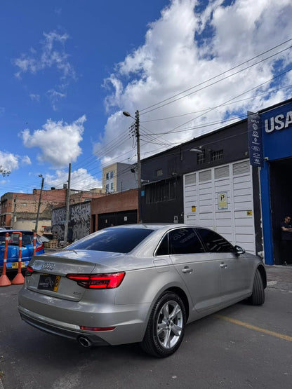 AUDI A4 2.0 TFSI S TRONIC