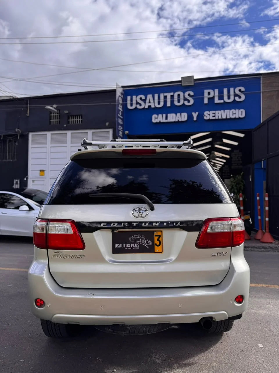 TOYOTA FORTUNER 3.0 DIÉSEL AT