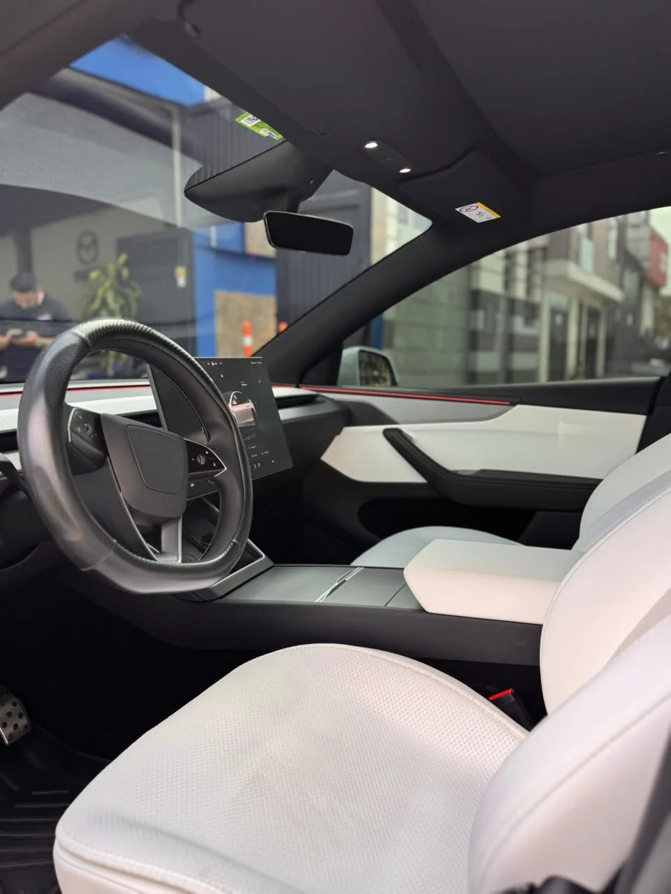 TESLA MODEL Y LONG RANGE AWD AT 383 KW 4X4