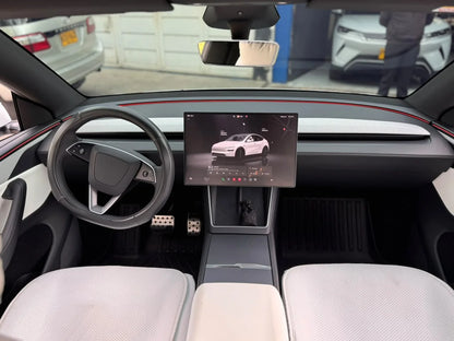 TESLA MODEL Y LONG RANGE AWD AT 383 KW 4X4