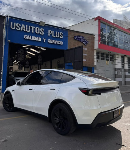 TESLA MODEL Y LONG RANGE AWD AT 383 KW 4X4