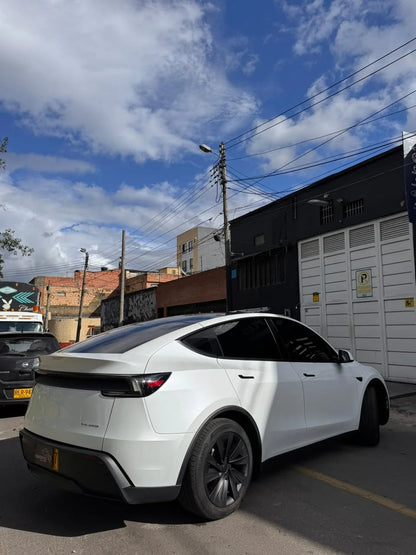 TESLA MODEL Y LONG RANGE AWD AT 383 KW 4X4