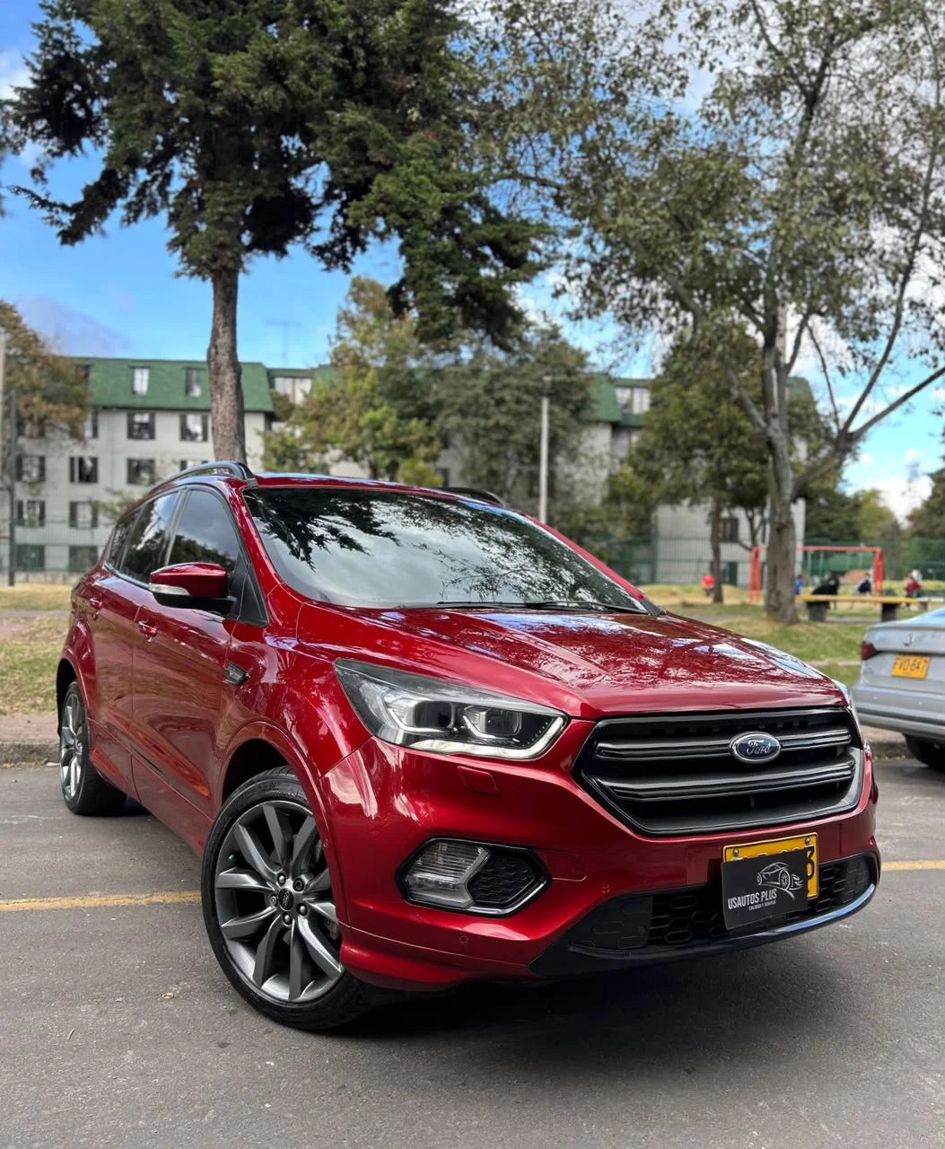FORD ESCAPE ST-LINE 2.0T AWD AT 4X4