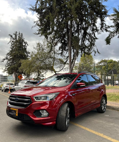 FORD ESCAPE ST-LINE 2.0T AWD AT 4X4