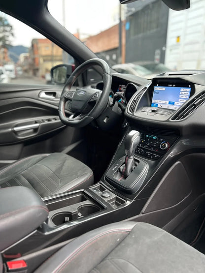 FORD ESCAPE ST-LINE 2.0T AWD AT 4X4