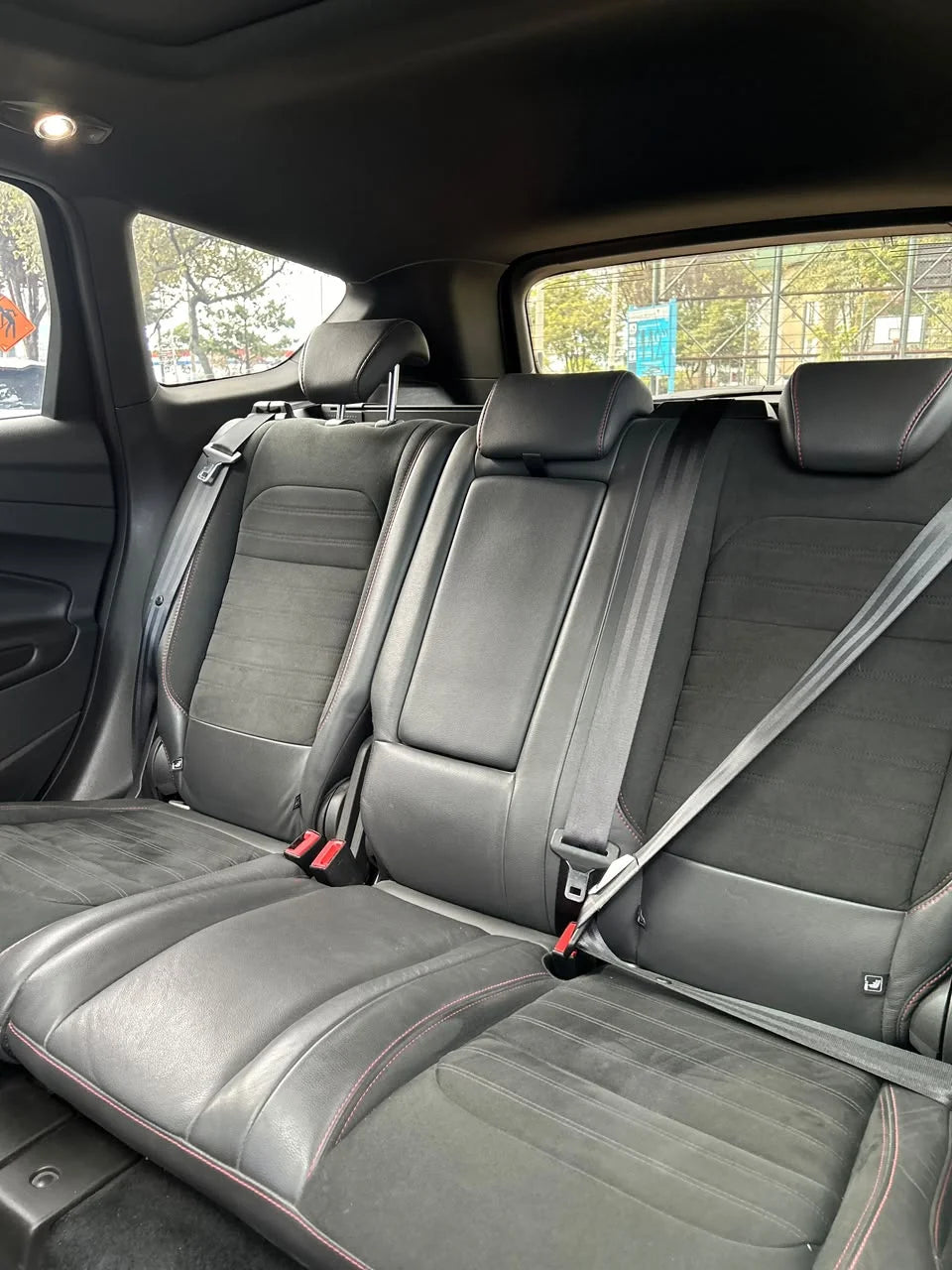 FORD ESCAPE ST-LINE 2.0T AWD AT 4X4