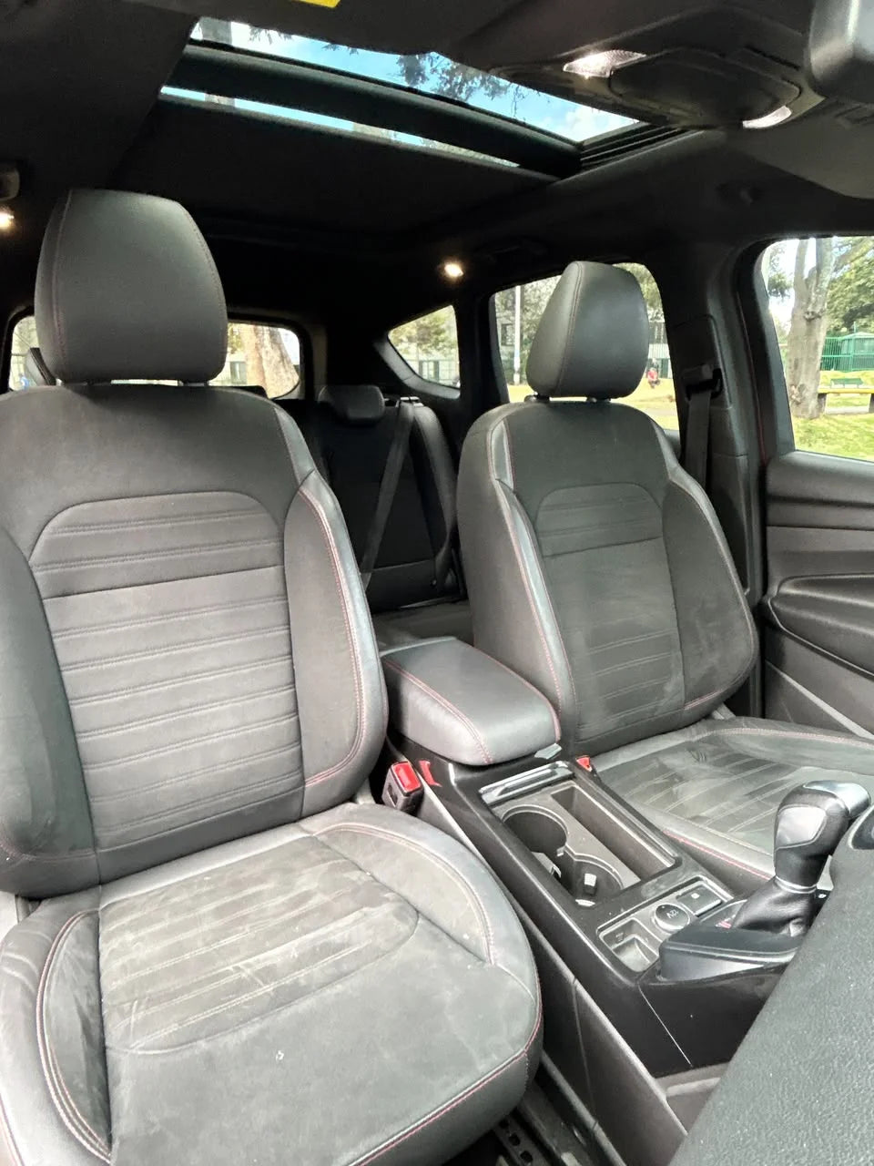 FORD ESCAPE ST-LINE 2.0T AWD AT 4X4