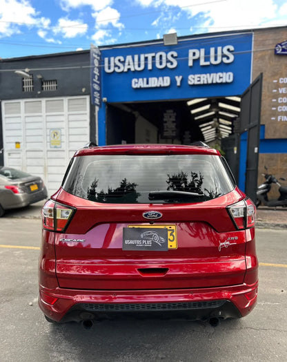 FORD ESCAPE ST-LINE 2.0T AWD AT 4X4