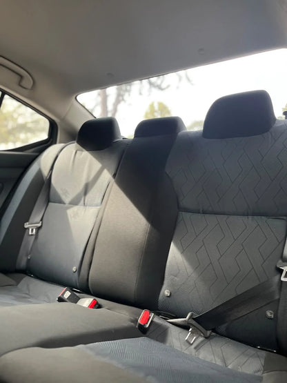 NISSAN VERSA ADVANCE 1.6 MECANICO SEDÁN